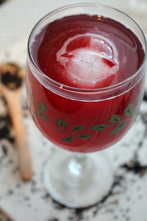 Cranberry Chai Kombucha - Cultured Food Life Cranberry Kombucha, Respiratory Disorders, Cultured Food, Kombucha Tea, Dental Plaque, Liver Detoxification, Chai Tea, Urinary Tract, Cranberry Juice