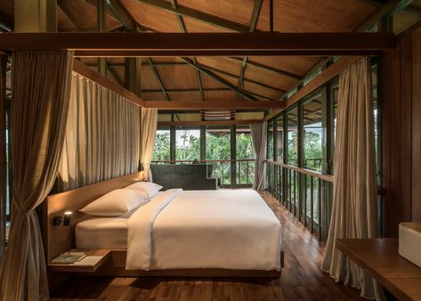 alexis dornier's stilt studios elevates 'treehouse C' off the ground in bali Prefab Treehouse, Jungle Cabin, Pindaya, Cottagecore Modern, Maximalist Boho, Modern Cabins, Guest Home, Prefab Buildings, Dream Villa