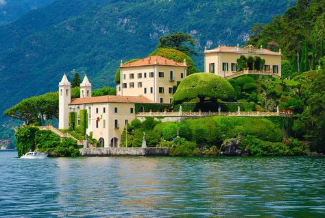 007 Architecture: Iconic Buildings from the James Bond Movies Italy Road Trip Itinerary, Milan To Lake Como, Lake Como Villas, Comer See, B And B, Lake Como Italy, Italian Villa, Tikal, Como Italy