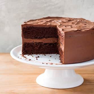 What’s the Best Boxed Chocolate Cake Mix? | America's Test Kitchen Chocolate Layer Cake Recipe, Chocolate Cake From Scratch, Brown Eyed Baker, Dessert Oreo, Amazing Chocolate Cake Recipe, Famous Chocolate, Chocolate Layer Cake, Best Chocolate Cake, Chocolate Frosting