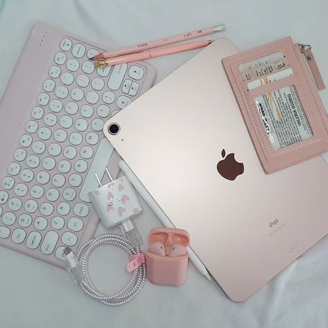 Keyboard Ipad Air 4ta Gen. Apple pencil Headset Pen and Pencil Charger Card Holder. Apple Pen Accessories, Ipad And Apple Pen, Ipad With Keyboard And Pencil, Ipad With Pen And Keyboard, Ipad Mini Keyboard, Ipad And Apple Pencil Aesthetic, Ipad Air 5 Aesthetic, Ipad With Keyboard, Ipad Air Accessories