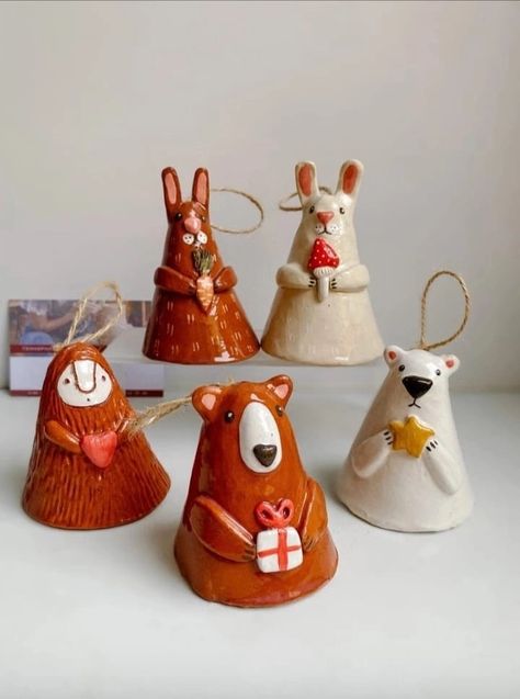 Diy Christmas Ceramics, Christmas Pottery Ideas For Kids, Xmas Clay Ornaments, Xmas Clay Ideas, Christmas Clay Ideas For Kids, Christmas Ornament Ceramic, Xmas Pottery Ideas, Ceramic Ornament Ideas, Air Dry Clay Christmas Ideas