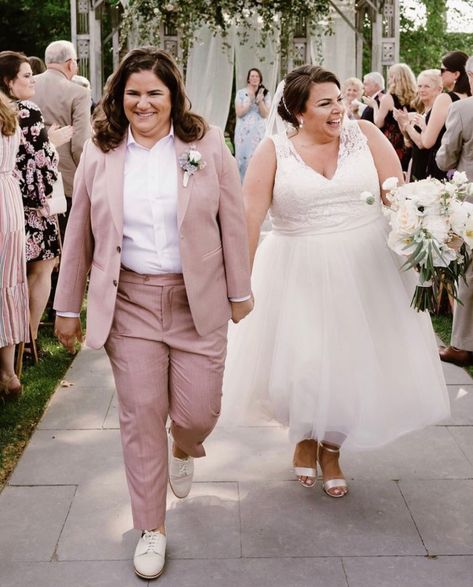 Lgbt Wedding Attire, Lesbian Wedding Outfits, White Wedding Suit, Mississippi Wedding, Women Suits Wedding, Queer Weddings, Lgbt Wedding, Two Brides, Lgbtq Wedding