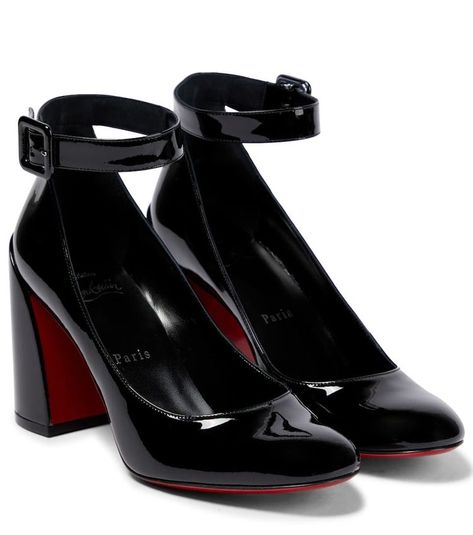 Louboutin Online, Look Grunge, Dr Shoes, Fancy Shoes, Girly Shoes, Aesthetic Shoes, Swag Shoes, Pretty Shoes, Dream Shoes