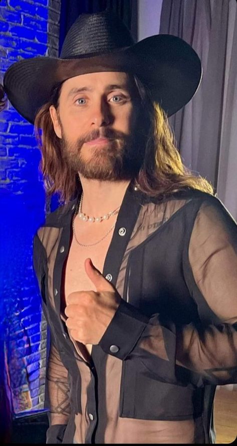 Jared Leto Body, Harley Davidson Artwork, Handsome Men Quotes, 30 Seconds To Mars, Photo To Video, Jared Leto, Perfect Man, 30 Seconds, Thumbs Up