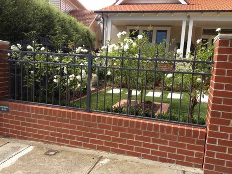 Unique Fence Gate Ideas, Brick Fence Design, Brick Fence Ideas Front Yard, Fence Ideas Front Yard, Brick Fence Ideas, Brick Fences, Unique Fence Ideas, Fence Planters, Fencing Ideas