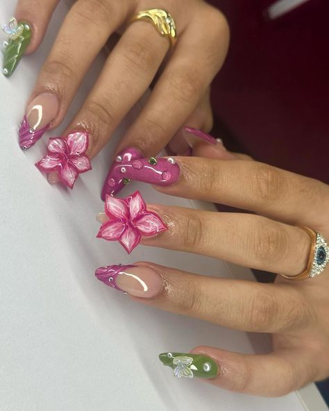 Freestyle with hand sculpted and painted flowers 🌺 🫶🏽 @vbeautypure “Butterlicious” #nails #nailsnailsnails #nailporn #nailjunkie… | Instagram Colorful 3d Flowers Nails, Flower Acrylics, 3d Flowers Nails, Flowers Nails, Aesthetic Nails, Nail Idea, Press Ons, Idea Board, Painted Flowers