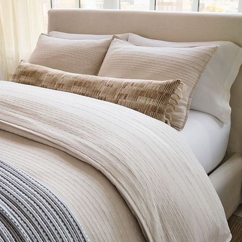 Modern Duvet Covers & Duvet Cover Sets | West Elm Light Linen Bedding, Pillow Arrangement On Bed Aesthetic, King Bedding Ideas, Styling Bed, Oversized Lumbar Pillow, Textured Duvet, Modern Duvet, Modern Duvet Covers, Pillow Arrangement