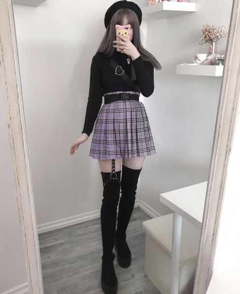 Purple Plaid Skirt Outfit, Kuromi Outfit Aesthetic, Black And Purple Outfit, Kuromi Fashion, Purple Skirt Outfit, Kuromi Outfit, Outfits 70s, Fashion Top Outfits, Online Activities