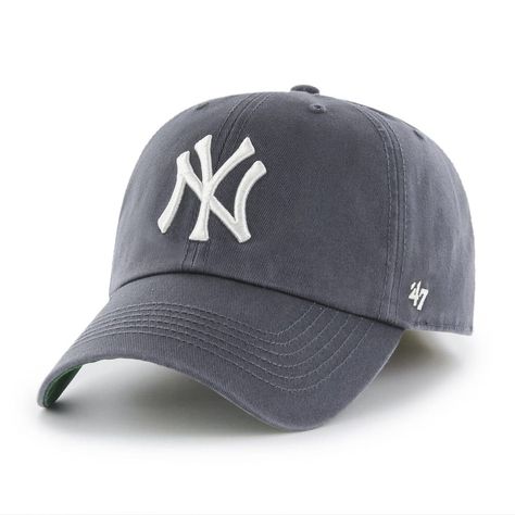 New York Yankees 47 Brand Vintage Navy Franchise Fitted Hat Yankees Baseball Cap, New York Yankee Hat, Yankees Cap, Basketball Shooting, New York Yankees Baseball, Yankees Baseball, Ny Yankees, Athleisure Fashion, 47 Brand