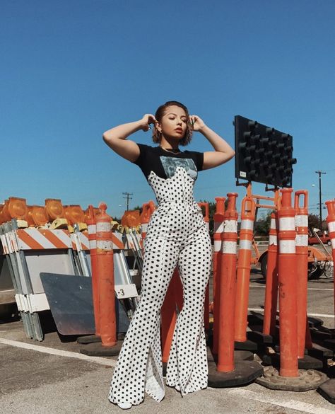 Polka Dot Jumpsuit, 70s Inspired Fashion, Flare Jumpsuit, Mode Inspo, Looks Chic, Mode Vintage, Diy Fashion, Aesthetic Clothes, Fashion Inspo Outfits