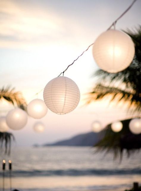 Sail away to warm weather. Tropisk Fest, Deco Surf, Marriage Ideas, Mexico Beach, Deco Luminaire, Marriage Proposal, Cat Air, Sunset Beach, Wedding Reception Decorations