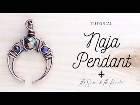 Necklace Pendant Design Ideas, Crescent Moon Wire Wrap Tutorial, Wire Wrapped Moon Tutorial, Wire Moon Tutorial, Wire Wrapped Tutorial, Wire Wrapped Pendant Tutorial, Jewelry Tutorials Free, Wire Wrapped Moon, Free Jewellery Making Tutorials