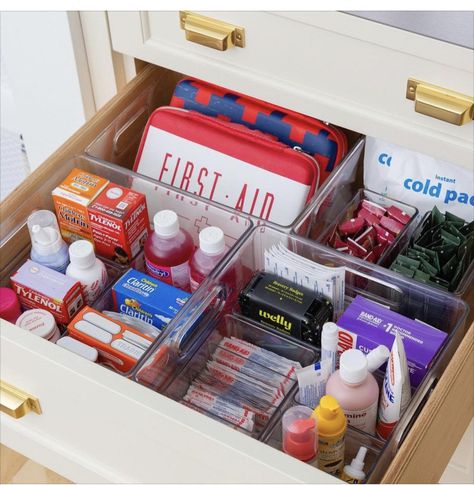 Bathroom Organization Ideas, Bathroom Drawer Organization, Organizer Bins, Home Edit, House Organisation, Interior Bathroom, The Home Edit, Apartment Organization, Home Organisation