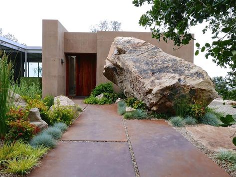 Rocks Landscape, Flagstone Path, Landscape Borders, Outdoor Walkway, Areas Verdes, Landscape Fabric, Backyard Retreat, Luxe Interiors, Landscaping With Rocks