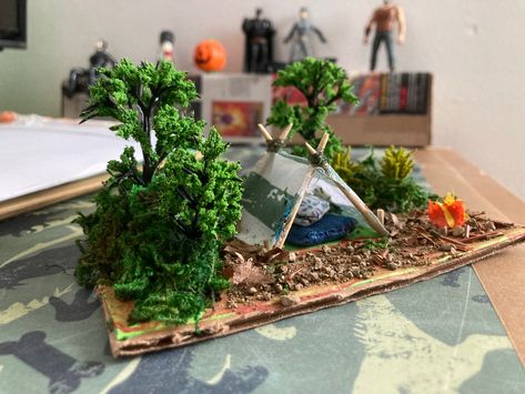 Camping Diorama Ideas, Miniature Camping Scene, Miniature Camping, Camping Diorama, Gauri Decoration, Hunting Crafts, Forest Crafts, Scouts Crafts, Mini Craft