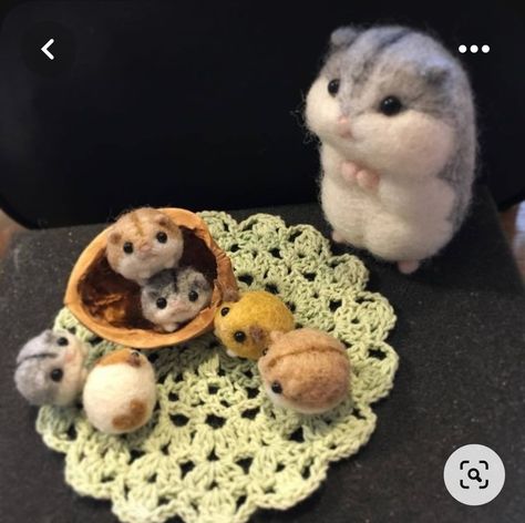 Felting Diy, Needle Felting Ideas, Needle Felting Diy, Teddy Bear Doll, Needle Felting Tutorials, Fibre And Fabric, Felting Wool, Cute Sheep, Felting Ideas