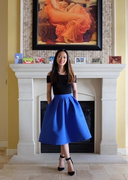 Blue Flare Pleated Midi Skirt Rock Outfit, Midi Skirts, Skirt Outfit, Looks Chic, Blue Skirt, Pleated Midi Skirt, Cute Skirts, Ladies Dress Design, Modest Outfits