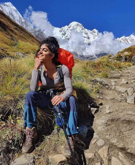 Trekking Photography, Annapurna Base Camp, Inspirational Life Photos, Mountain Girl, Nepal Travel, Travel Pictures Poses, Solo Trip, Dream Travel Destinations, Asia Travel