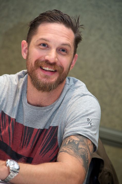 Tom Hardy Is the UK's Hottest Celebrity | POPSUGAR Celebrity Tom Hardy Beard, Tom Hardy Pictures, Edward Thomas Hardy, Tom Hardy Actor, Tom Hardy Photos, Charlotte Riley, Dating Women, Thomas Hardy, The Dark Knight Rises