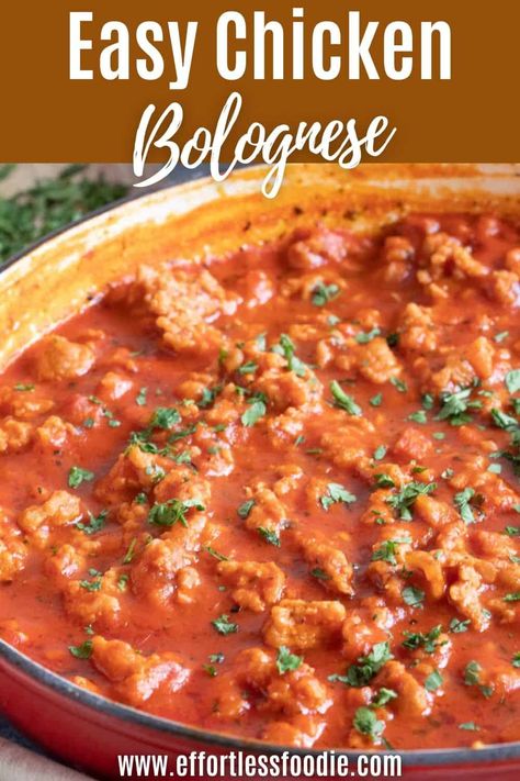 A quick and easy chicken bolognese recipe made with healthy chicken thigh mince. Perfect for busy weeknights! Chicken Bolognese Recipe, Mince Chicken Recipes, Chicken Pasta Sauce Recipes, Chicken Bolognese Sauce, Chicken Bolognese, Beef Bolognese, Chicken Mince, Minced Chicken Recipes, Minced Chicken