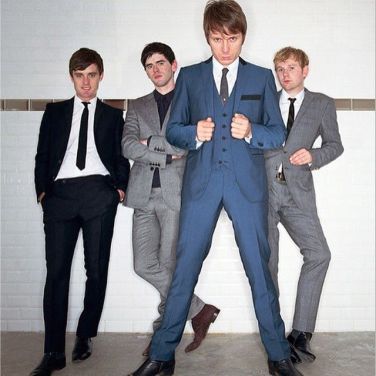 30c64c4bcb891b44360833cf22326205 Curtis Mayfield, Franz Ferdinand, Swinging London, Paul Weller, Dress Appropriately, Band Photos, New Rock, Post Punk, Paul Mccartney