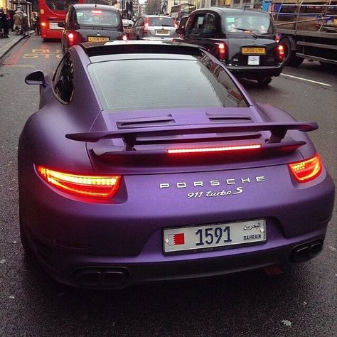 Purple Porsche, Purple Cars, Carros Porsche, Purple Board, Purple Stuff, Matte Purple, Porsche Carrera Gt, Luxury Boat, Purple Things