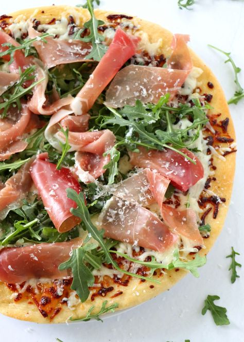 Homemade Prosciutto, Arugula Pizza Recipes, Prosciutto Arugula Pizza, Arugula Pizza, White Pizza Recipes, Prosciutto Pizza, Make Your Own Pizza, White Pizza, Pizza Recipes Homemade