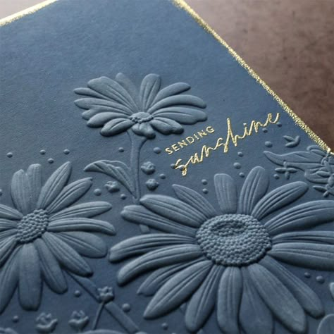 Diy Card Making Techniques, Stamps For Card Making, Cards With Embossing Folders, Sympathy Card Ideas Handmade, Embossed Card Ideas, Cricut Embossing Ideas, Flower Card Ideas Handmade, Card Kits To Make, Diy Embossed Cards