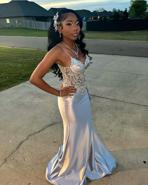 #prom2024 👸🏽 Client is wearing the GIA gown in silver ✨✨ LyniraLabel.com Prom Dresses 2023 Silver, Sliver Prom Dresses Long, Silver Prom Dresses 2022, Prom Dress Black Women Silver, Baddie Prom Dresses Silver, Silver Prom Dresses, Prom Dresses V Neck, Homecoming Inspo, Premiere Dress