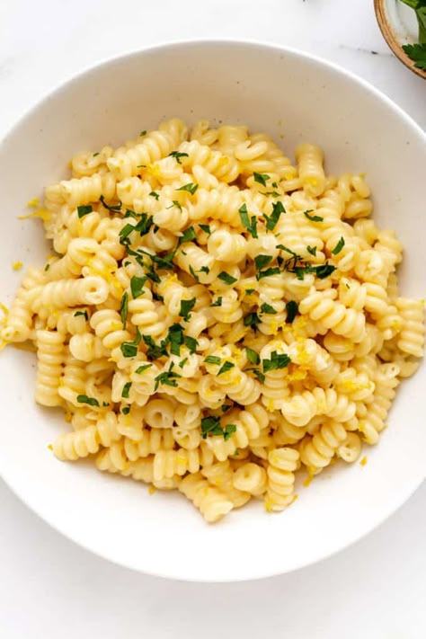 Lemon Garlic Pasta Recipes With Ditalini Pasta, Lemon Pasta Salads, Rotini Pasta Recipes, Protein Pasta Recipes, Garlic Pasta Recipe, Lemon Pasta Recipes, Lemon Garlic Pasta, Dairy Free Pasta, Ditalini Pasta