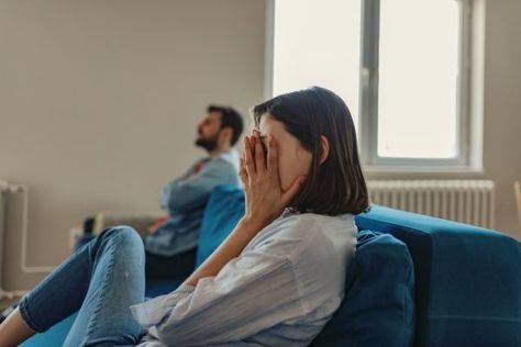 8 signs you’re super stressed out, whether you realize it or not La Dispute, Reality Shows, Marriage Counseling, Make A Person, Marriage And Family, Stressed Out, Psychologist, Healthy Relationships, Anger