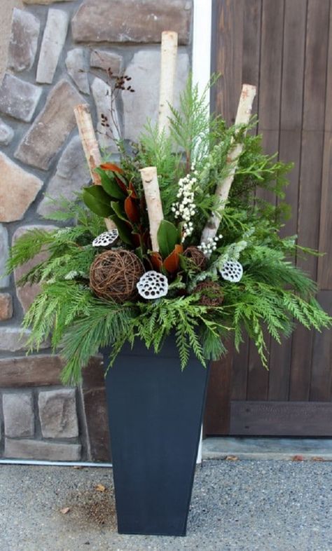 15 Creatively Festive DIY Planters That Bring A Welcoming Feel To Your Front Porch Outdoor Holiday Planters, Holiday Planters, Winter Pots, Winter Containers, Porch Pots, Winter Planters, Christmas Urns, Outdoor Christmas Planters, Holiday Planter