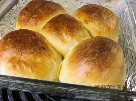 Texas Road House Sweet Yeast Rolls from the head teacher for Texas Road House found on a FOX News website with a link to a short video for the public at http://www.fox41.com/article/view/9108/?tf=wdrbarticleview.tpl w Sweet Yeast Rolls, Texas Roadhouse Green Beans, Roadhouse Rolls Recipe, Texas Roadhouse Rolls Recipe, Roadhouse Rolls, Texas Roadhouse Rolls, Head Teacher, Active Dry Yeast, Road House