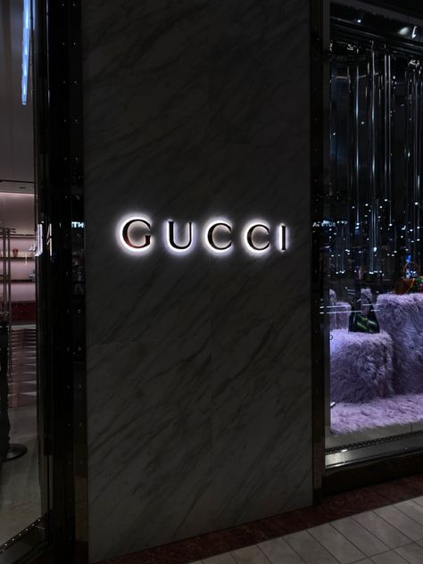 Brands Aesthetic Wallpaper, Luxury Brands Aesthetic, Luxury Brands Aesthetic Wallpaper, Aesthetic Expensive, Brands Aesthetic, Snap Aesthetic, Expensive Brands, Billionaire Lifestyle Luxury Living, Dark Modern