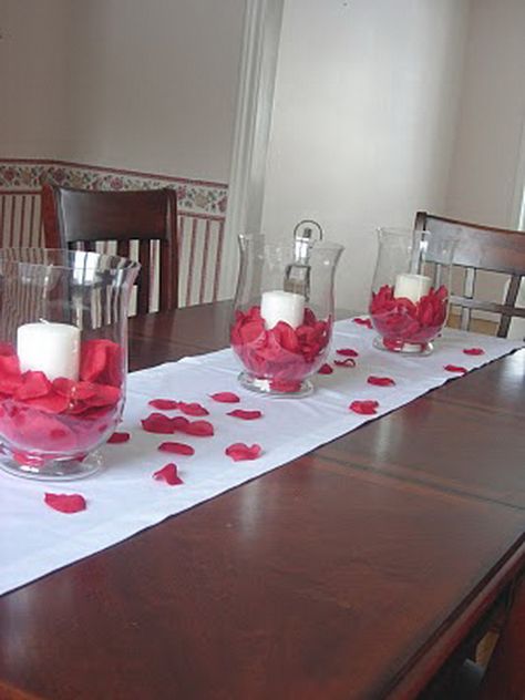 Valentines-Day- Home- Décor- Ideas_17 Valentine's Home Decoration, Church Valentines, Saint Valentin Diy, Valentines Bricolage, Valentine Centerpieces, Valentine Table Decorations, Valentinstag Party, Valentine Dinner, Diy Valentines Decorations