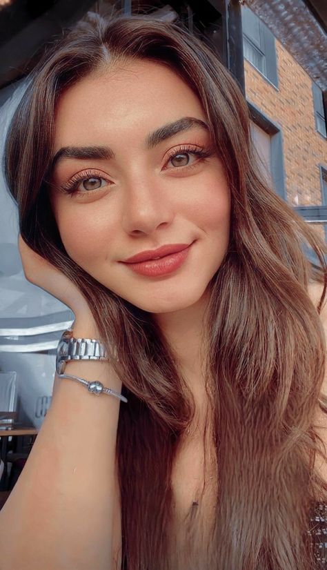 Osman Bala, Turkish Actress, Turkish Women Beautiful, Mehndi Design Images, Stylish Short Dresses, Arabian Beauty Women, Beautiful Status, Mexican Girl, Hijab Fashion Inspiration