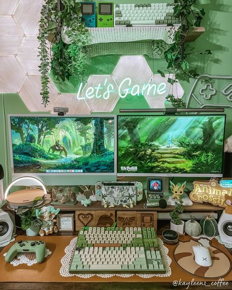 ☕️ ~• K a y l e e n •~ ☕️ on Twitter: "I love my forest gaming setup 🥹🌿🪴 https://t.co/RI5ndlsEPp" / Twitter Gaming Desk Setup, Cozy Art, Setup Gamer, Cozy Desk, Gamer Setup, Streaming Setup, Gamer Room Decor, Pc Gaming Setup, Video Game Room Design