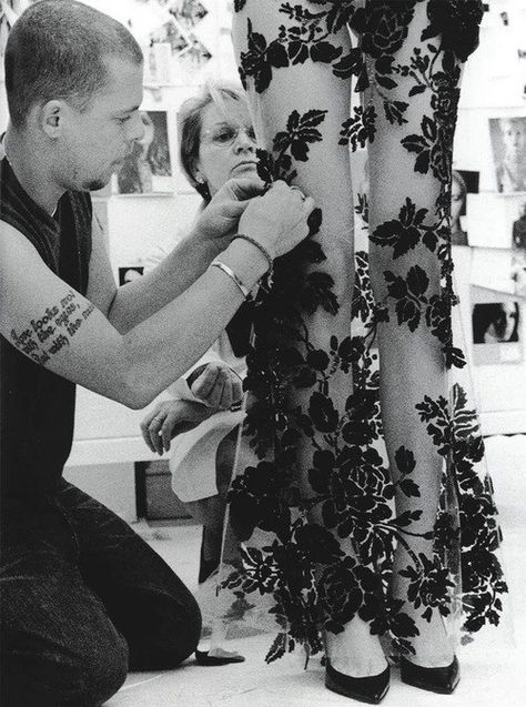 mcqueen Alexander Mcqueen Quotes, Savage Beauty, Mcqueen Fashion, British Style, Fashion Details, Look Fashion, Passion For Fashion, Givenchy, A Man