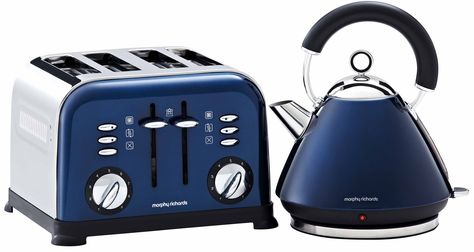 Blue Toasters for Kitchen | These almost-navy blue appliances from Morphy Richards are much more ... Colorful Kitchen Appliances, Blue Kitchen Appliances, Blue Toaster, Cobalt Blue Kitchens, Blue Kitchen Utensils, Blue Kitchen Accessories, Navy Blue Kitchen, Colourful Kitchen, Navy Kitchen