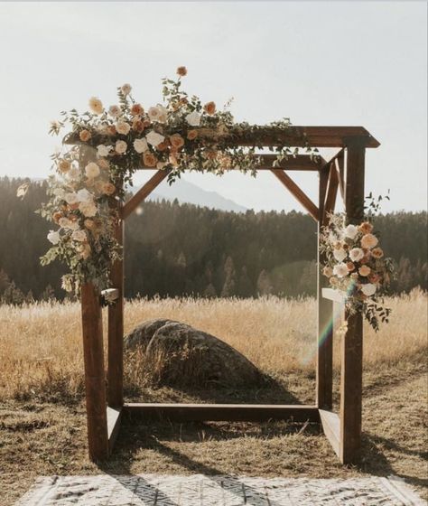 Chairs For Bride And Groom, Ceremony Arbour, Wedding Decor Colors, Wooden Arches, Ivy Wedding, Wooden Wedding Arches, Wedding Arch Decor, Outdoor Wedding Backdrops, Cork Wedding