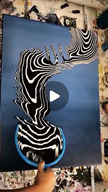 Check more at https://howcandothis.com/diyideas/33400/ Ideas For Abstract Painting, Paint Pouring Art Ideas, Acrylic Pouring Art Ideas, Abstract Art Painting Acrylics, Acrylic Paint Tutorial, Diy Abstract Painting, Large Painting Ideas, Dimensional Painting, Pour Painting Ideas