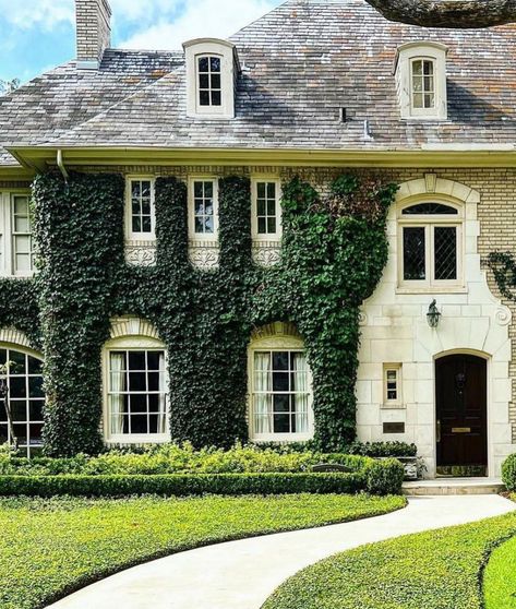 White House Exteriors, White Exterior Houses, Exterior Inspiration, Stone Cottages, Ivy House, Architectural Styles, White Paint Colors, Hello Lovely, House Exteriors