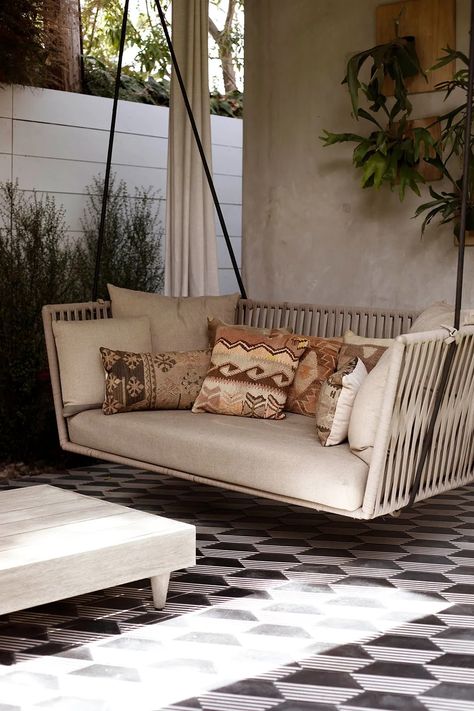 Outdoor seating ideas: 15 ways to make your backyard comfortable | Porch Seating Ideas, Front Porch Furniture Ideas, Porch Furniture Ideas, Front Porch Seating Ideas, Zen Patio, Outdoor Seating Ideas, Porch Seating, Front Porch Seating, Front Porch Furniture