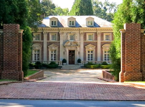 Grand House, Old Mansions, Modern Mansion, Grand Homes, Moving House, Dream House Exterior, Pretty House, Brick House, Classic House