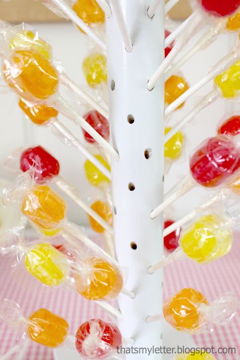 DIY Lollipop Stand - Pretty Handy Girl Sucker Tree, Diy Lollipop, Lollipop Stand, Lollipop Display, Lollipop Tree, Candy Stand, Cake Pop Stands, Diy Display, Candy Table