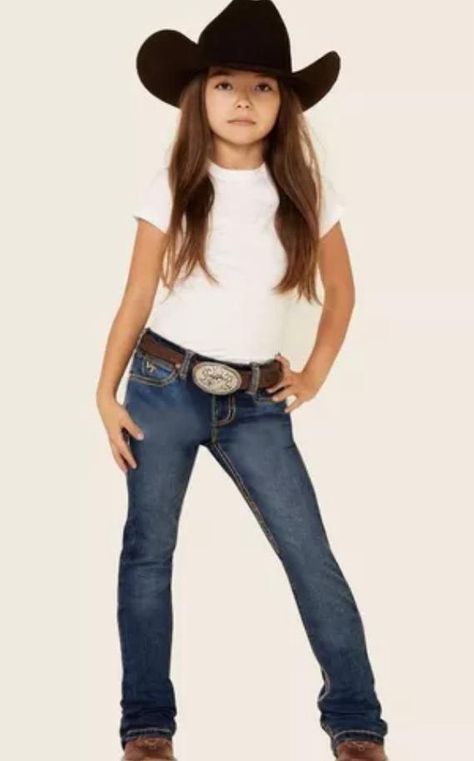 Farm Fits, Kids Cowboy Hats, Cowgirl Clothes, Cowgirl Boots Outfit, Outfit For Kids, Cowgirl Style Outfits, Cowgirl Party, Women In Boots, Cowgirl Outfits