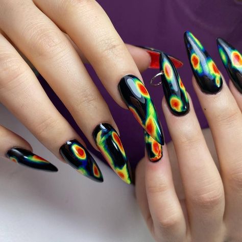 Thermal Map Nails, Thermal Nail Art, Nail Designs Marble, Map Nails, Emo Nails, Halloween Nail Art Tutorial, Rave Nails, Halloween Nail Art Easy, Thermal Nails