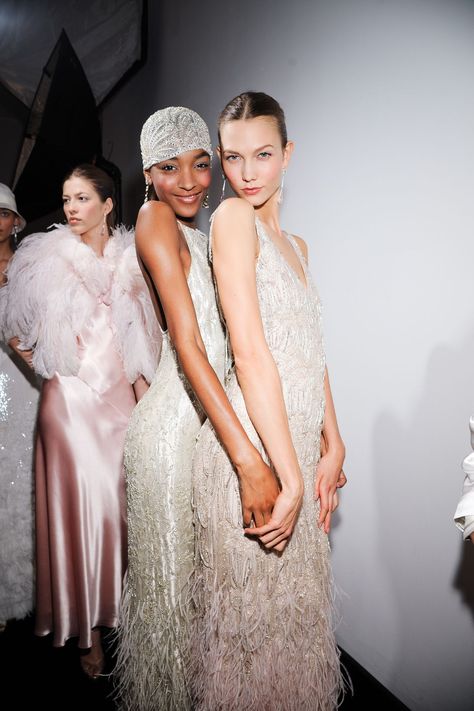 There was an air of the Roaring Twenties across the spring/summer 2012 catwalks Gatsby Party Outfit, Gatsby Outfit, Look Gatsby, Roaring 20s Fashion, Gatsby Look, Great Gatsby Fashion, Gatsby Theme, Gatsby Style, Gatsby Wedding