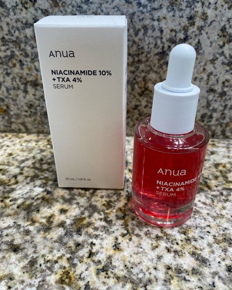 I received this product for free from Picky and ANUA in exchange for my honest review. @go.picky @pickyrewards @anua.skincare #pickyreview #gopicky #anua ▪️ ANUA HEARTLEAF PORE CONTROL CLEANSING OIL & ANUA NIACINAMIDE 10% + TXA 4% SERUM 〰️ I was excited to try this cleansing oil and serum set. I had a great experience with the pore control cleansing oil. I liked how silky smooth the oil was. It applied to my skin very nicely and rinsed off easily with lukewarm water. I like the ingredients be... Oily Skin Face, Oily Face, Cleansing Oil, Face Serum, Face Skin, Oily Skin, Beautiful Makeup, Sensitive Skin, Body Care